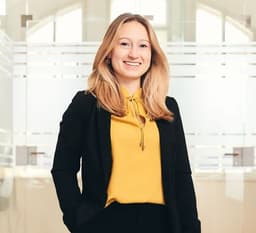 Julia Schirmbrand